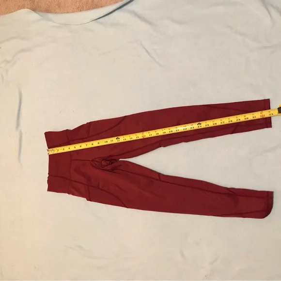 P’Tula Cranberry Workout Leggings Size Small